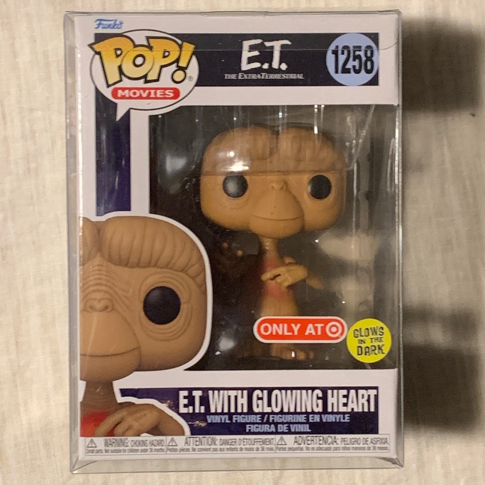 E.T with glowing heart Funko pop (NWT)